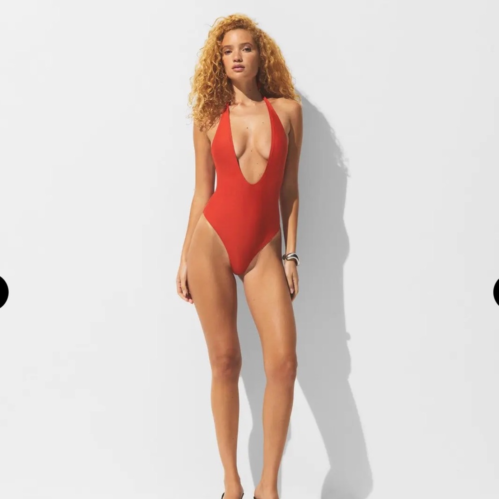 SKIMS Swim Deep Plunge One Piece - Picture 3 of 9
